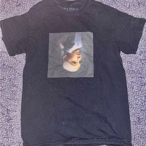 Ariana Grande Sweetener tour t shirt